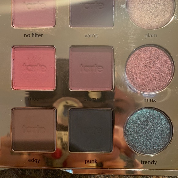 Gently used/sanitized Tartist Pro palette 🎨 - Picture 6 of 7